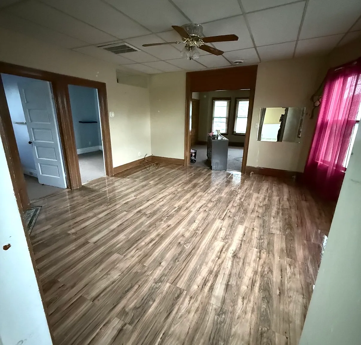 3 bed, $1,500 — Photo 2