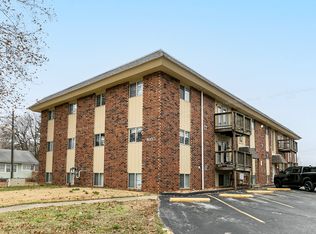 1055 W Walnut St #17, Springfield, MO 65806