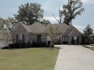 162 Sweetbriar Cir, Canton, MS 39046