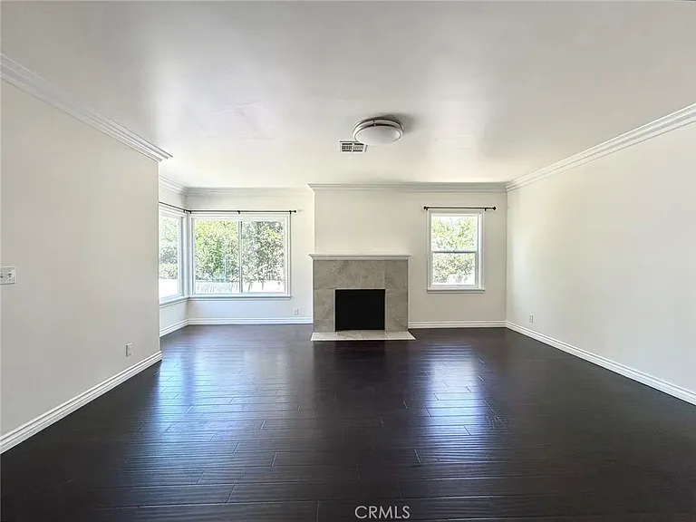 274 S Craig Ave — Photo 5
