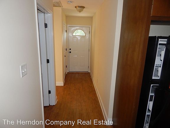 2nd image of 5201 Greyfield Cir #B