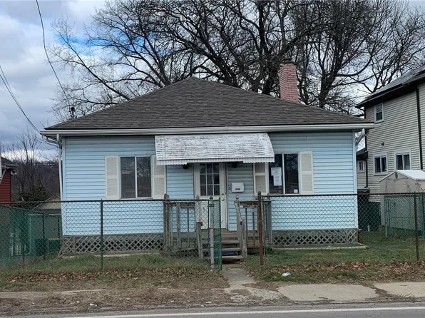 1532 Chartiers Ave, Mc Kees Rocks, PA 15136