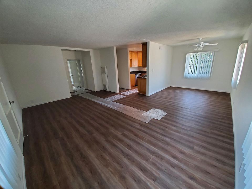 Living Room/Dining Room