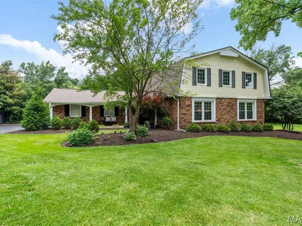 12226 Royal Valley Dr, Saint Louis, MO 63141