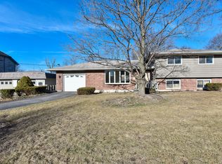 1013 W North Ave, Lake Bluff, IL