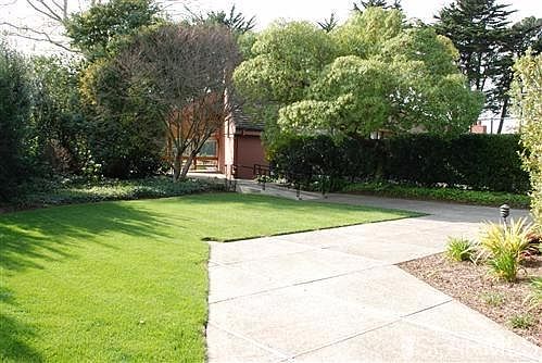 3rd image of 109 S Lake Merced Hls APT 4B