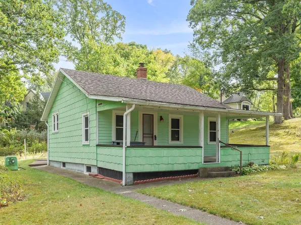 33 S Bronson St, New Buffalo, MI 49117