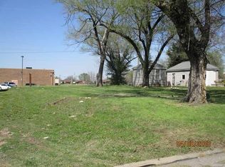 430 E 15th Ave, Augusta, KS 67010