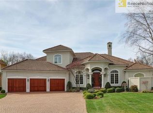 633 NE Lake Pointe Dr, Lees Summit, MO 64064
