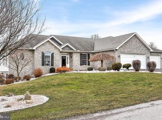 62 Diopside Dr, Chambersburg, PA 17202