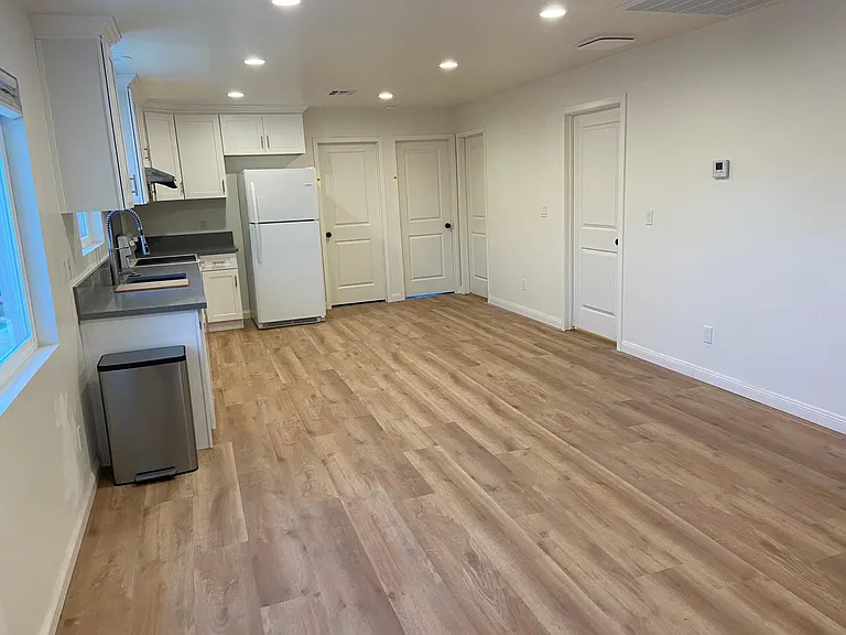 3665 Mount Vernon Ave — Photo 4