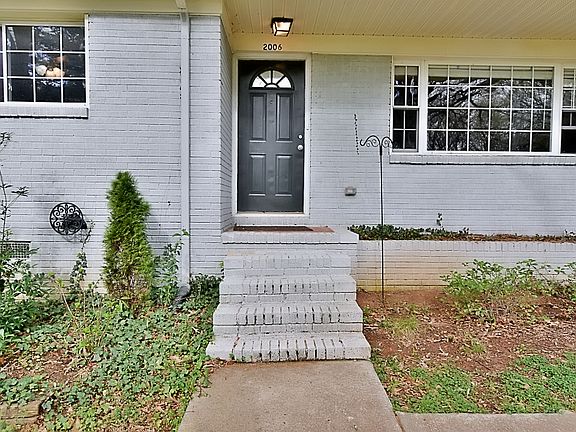3rd image of 2006 Lynn Cir #908