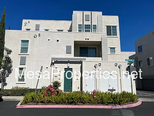 127 Macintosh Way Photo 1