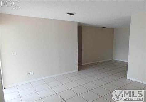 3rd image of 6112 Principia Dr APT 4