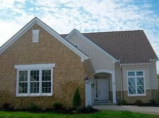 12 River Pl, Rocky River, OH 44116