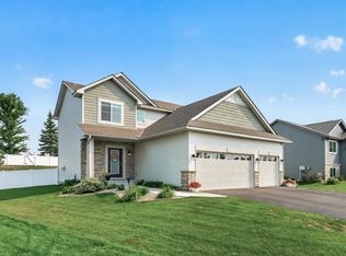 972 Forest Edge Cir, Jordan, MN 55352