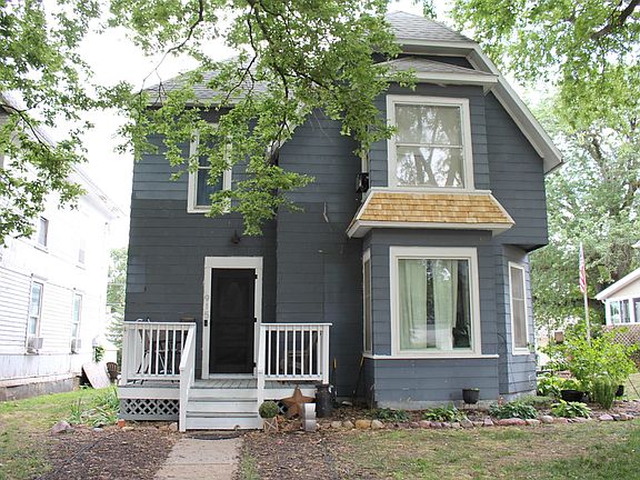 2nd image of 915 W Main St