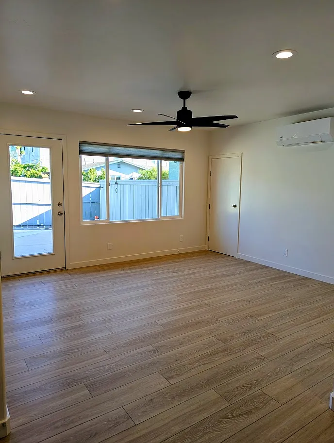 1 bed, 470 sqft, $2,300 — Photo 2