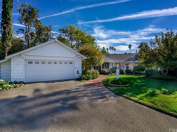 3rd image of 5201 Collier Pl
