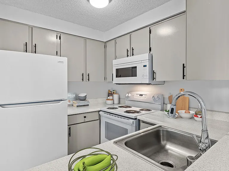Parc 48 Apartments — Photo 18