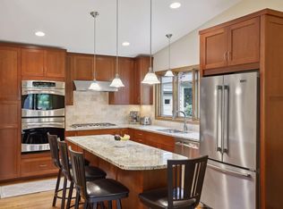 9975 Alabama Rd, Bloomington, MN 55438