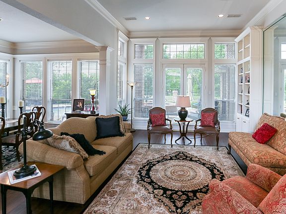 3rd image of 1731 Richlen Way