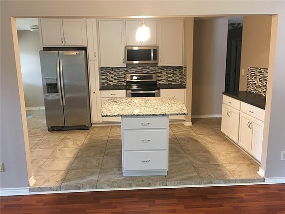3rd image of 2604 N Walker Dr