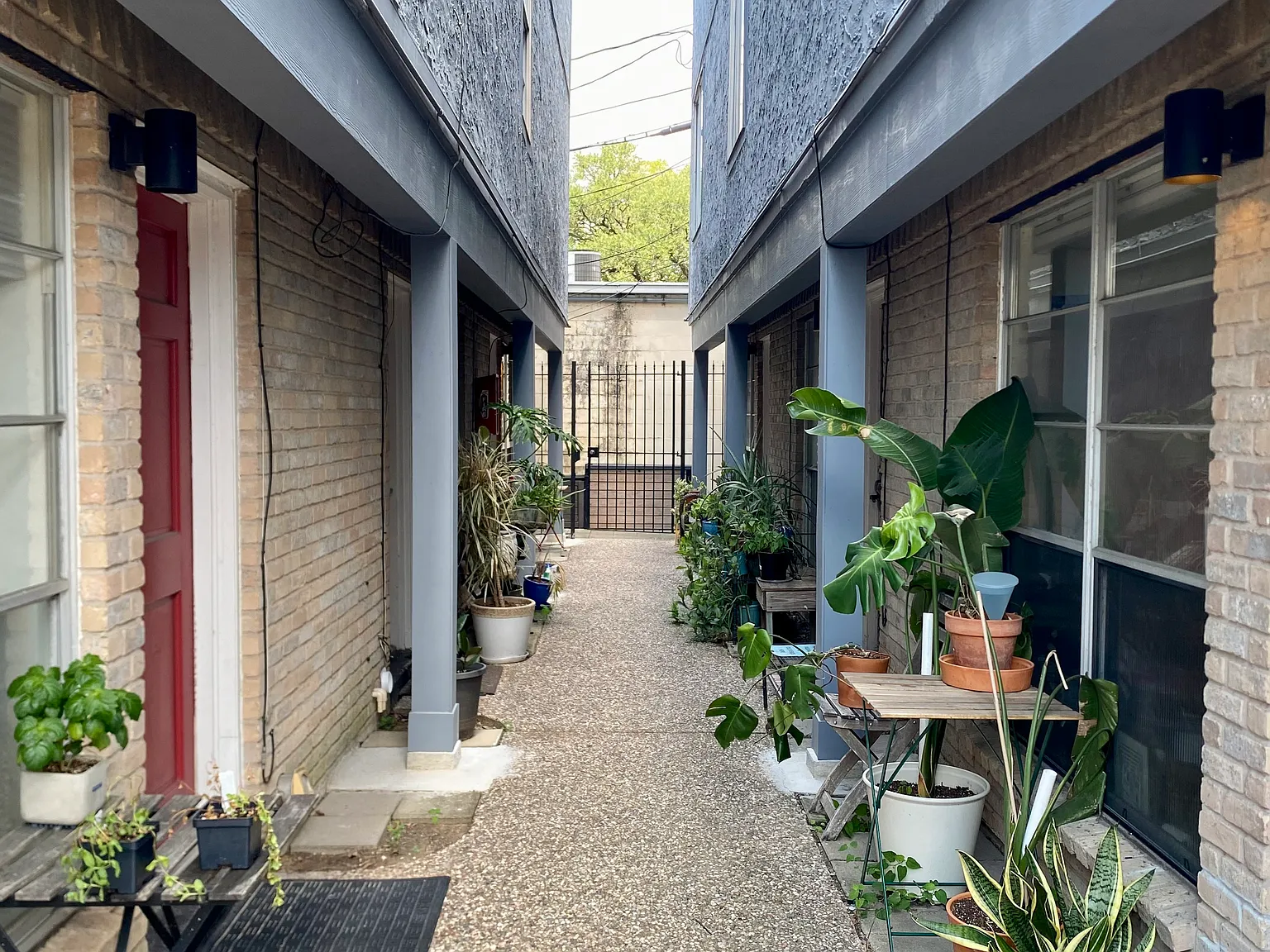 2 bed, 1.5 bath, 697 sqft, $1,500 — Photo 1