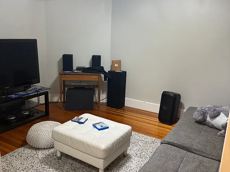 53 Hecla St #2 — Photo 5