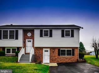 70 Shirley Ln, Littlestown, PA 17340