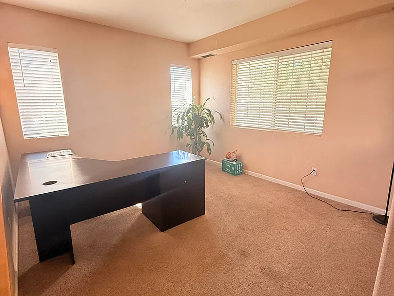 1236 Crossroads Ct — Photo 4