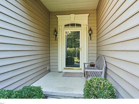 4th image of 2314 Oak Glen Ct