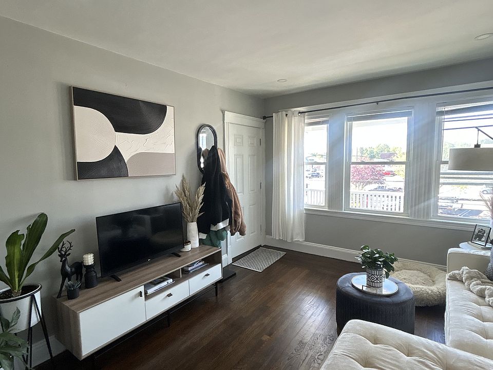 1st image of 50 Spring St #1