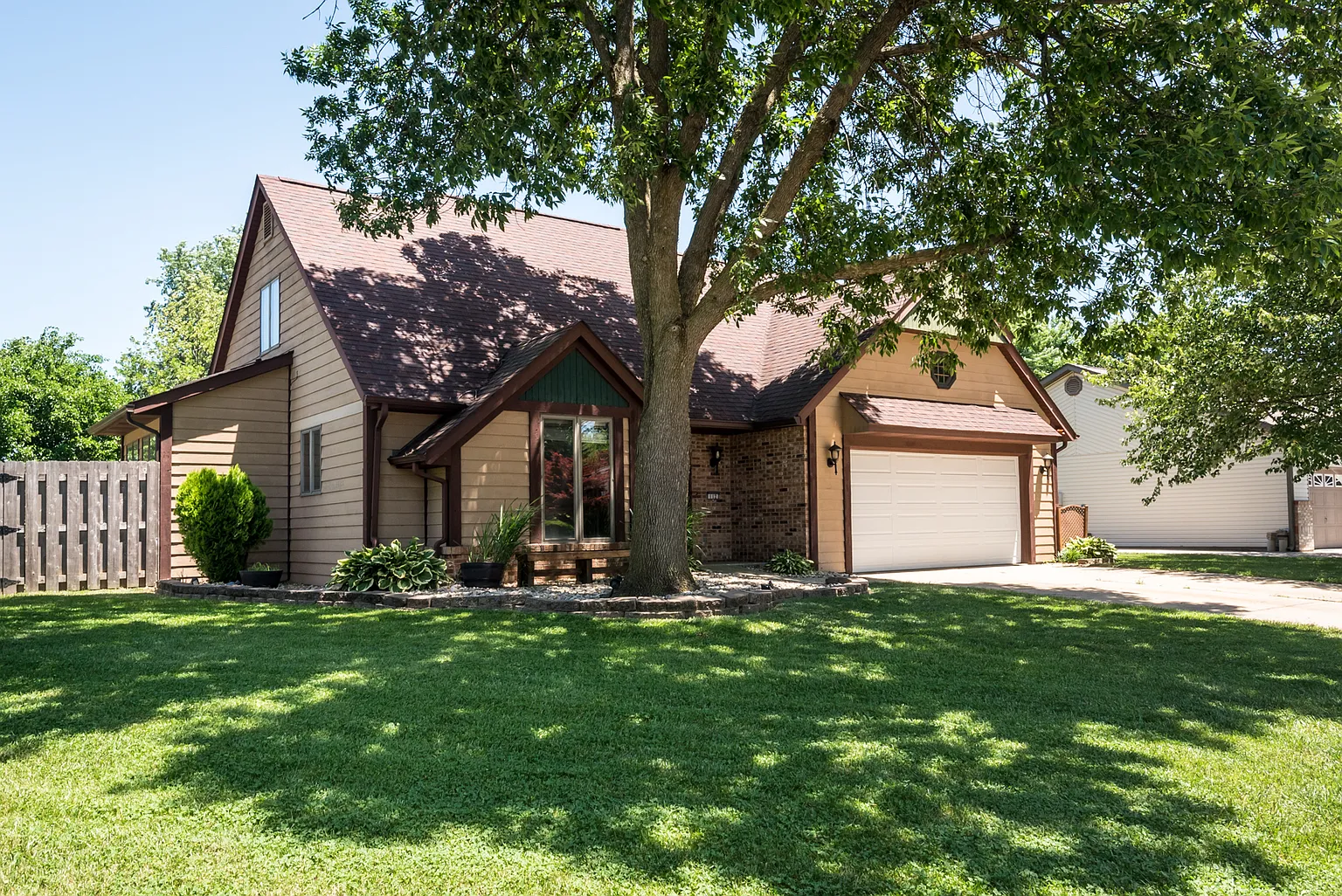 112 Brian Dr photo 1