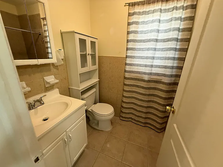 408 Ellison St #2 — Photo 8