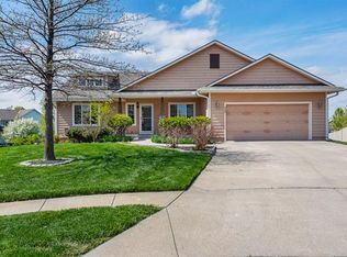 628 N Pine Ct, Gardner, KS 66030