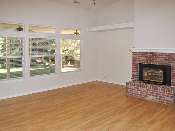 5th image of 1046 W Orchard Ct