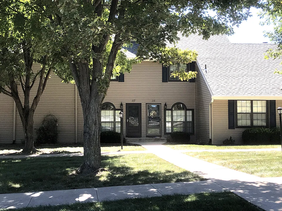 115 Stonebridge Ln #115