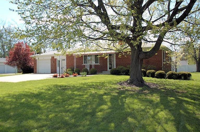 1st image of 1065 Cherokee Dr
