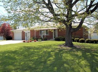 1065 Cherokee Dr, Mason, OH 45040