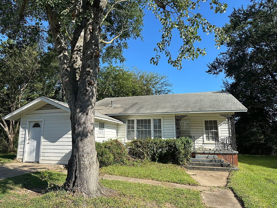 1st image of 1310 Lamar Dr