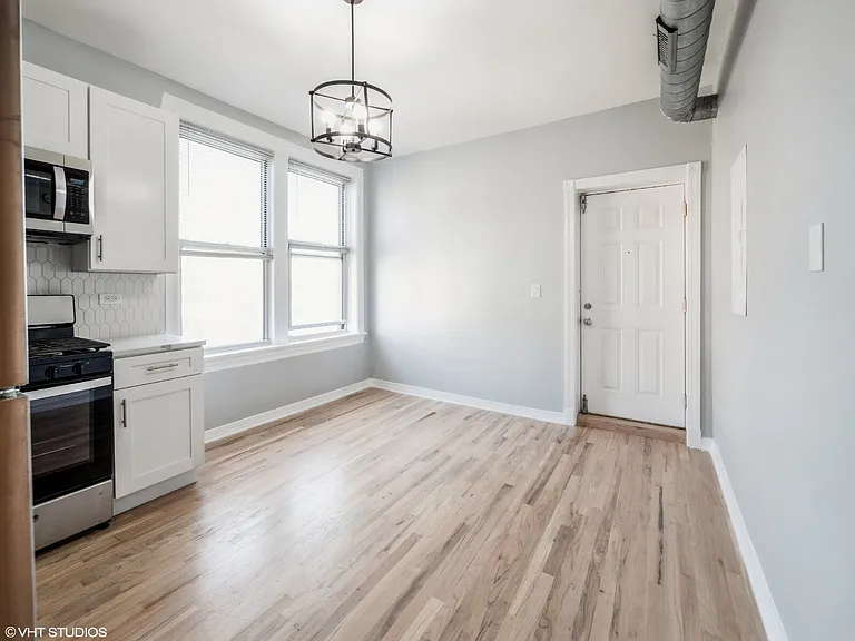2641 W Augusta Blvd #1R — Photo 7