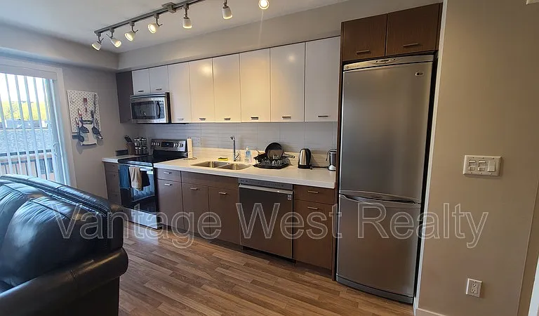 1550 Dickson Ave #318 — Photo 6