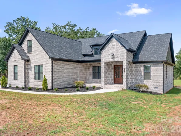 4137 Blair Rd, Maiden, NC 28650
