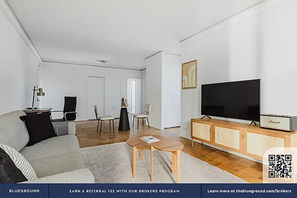 Rented by The Blueground | media 4