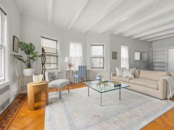 447 E 17th St #1, Brooklyn, NY 11226