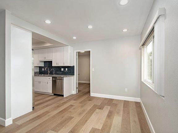 3rd image of 4578 Jutland Dr