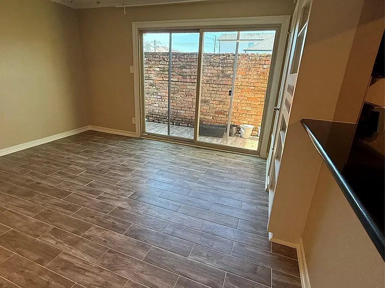 1909 Brun St #4 — Photo 43