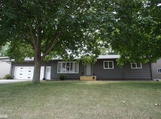2212 Rodlyn Rd, Webster City, IA 50595