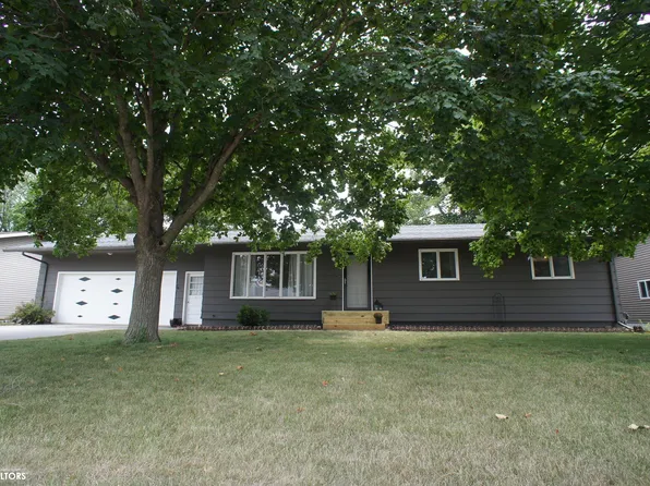 2212 Rodlyn Rd, Webster City, IA 50595